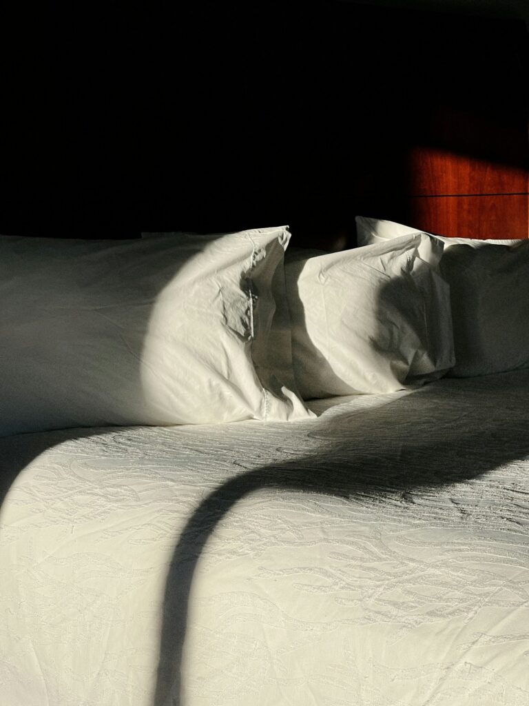 Why Minimalism is Perfect for Your Bedroom Featured Image 6 768x1024
